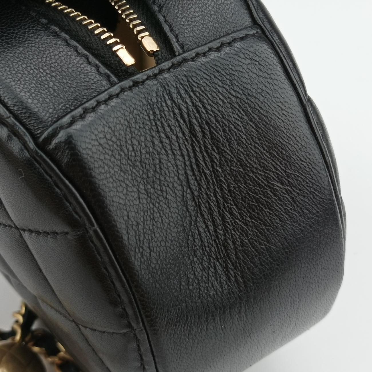 Pre-owned Chanel Matelasse Round Black Leather AP1449 shoulderbag | stylenewstar