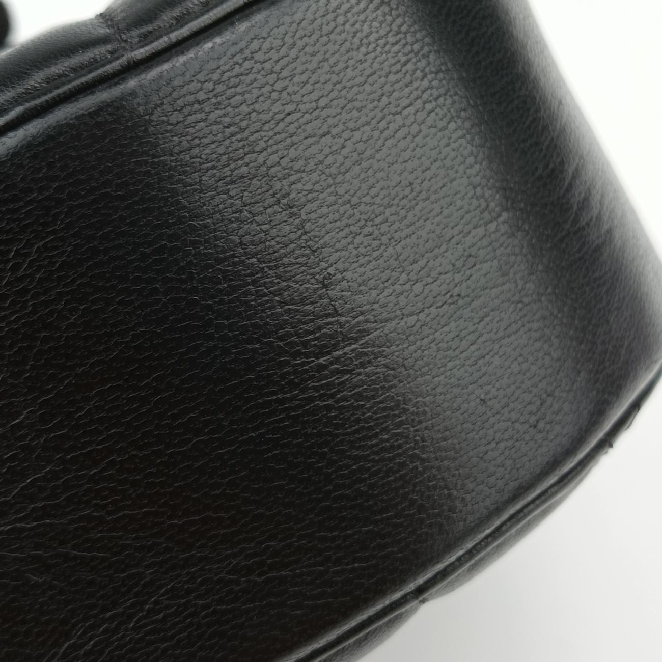 Pre-owned Chanel Matelasse Round Black Leather AP1449 shoulderbag | stylenewstar