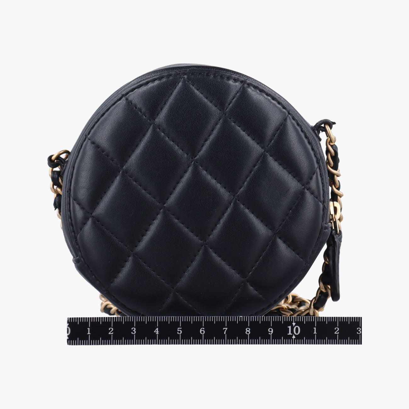 Pre-owned Chanel Matelasse Round Black Leather AP1449 shoulderbag | stylenewstar