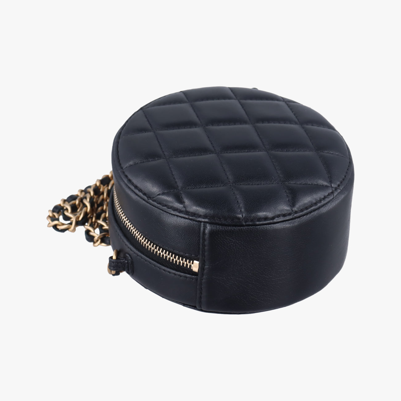 Pre-owned Chanel Matelasse Round Black Leather AP1449 shoulderbag | stylenewstar