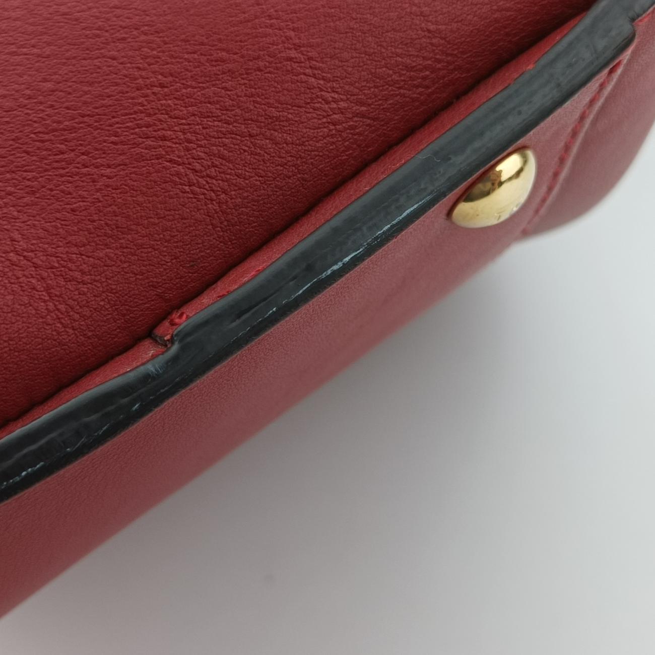 Pre-owned Fendi PEEKABOO Large Red Leather 8BN210 shoulderbag | stylenewstar