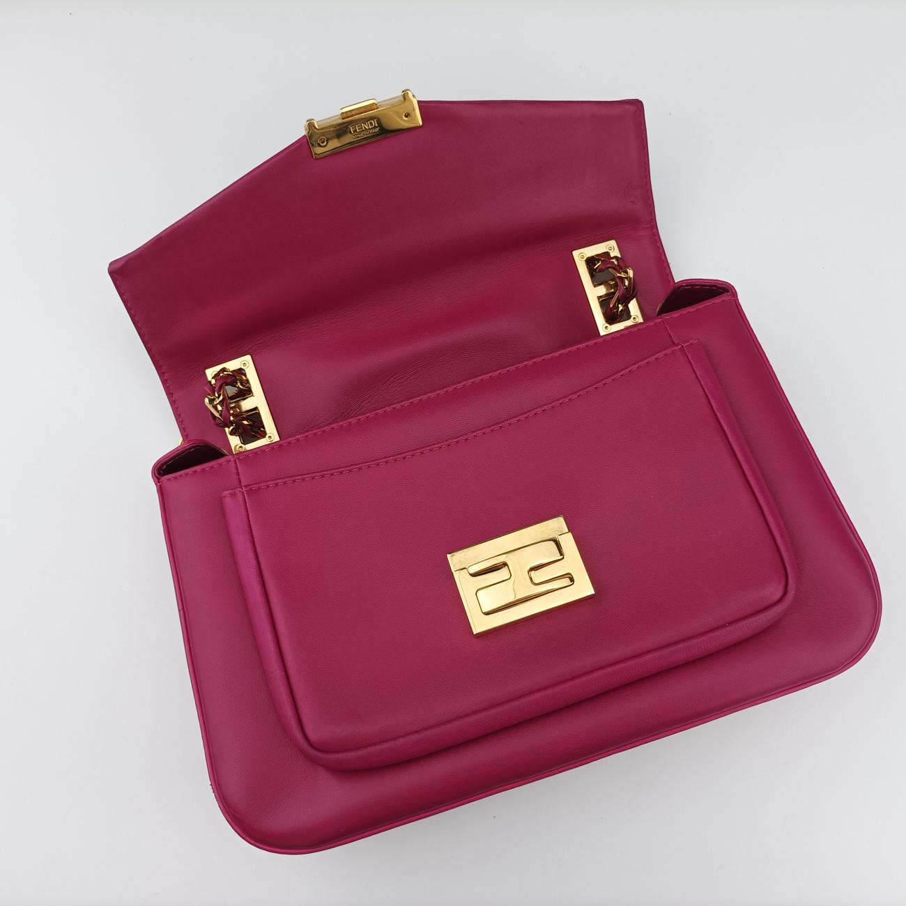 Pre-owned Fendi Be Baguette Rose Leather 8BR677 shoulderbag | stylenewstar
