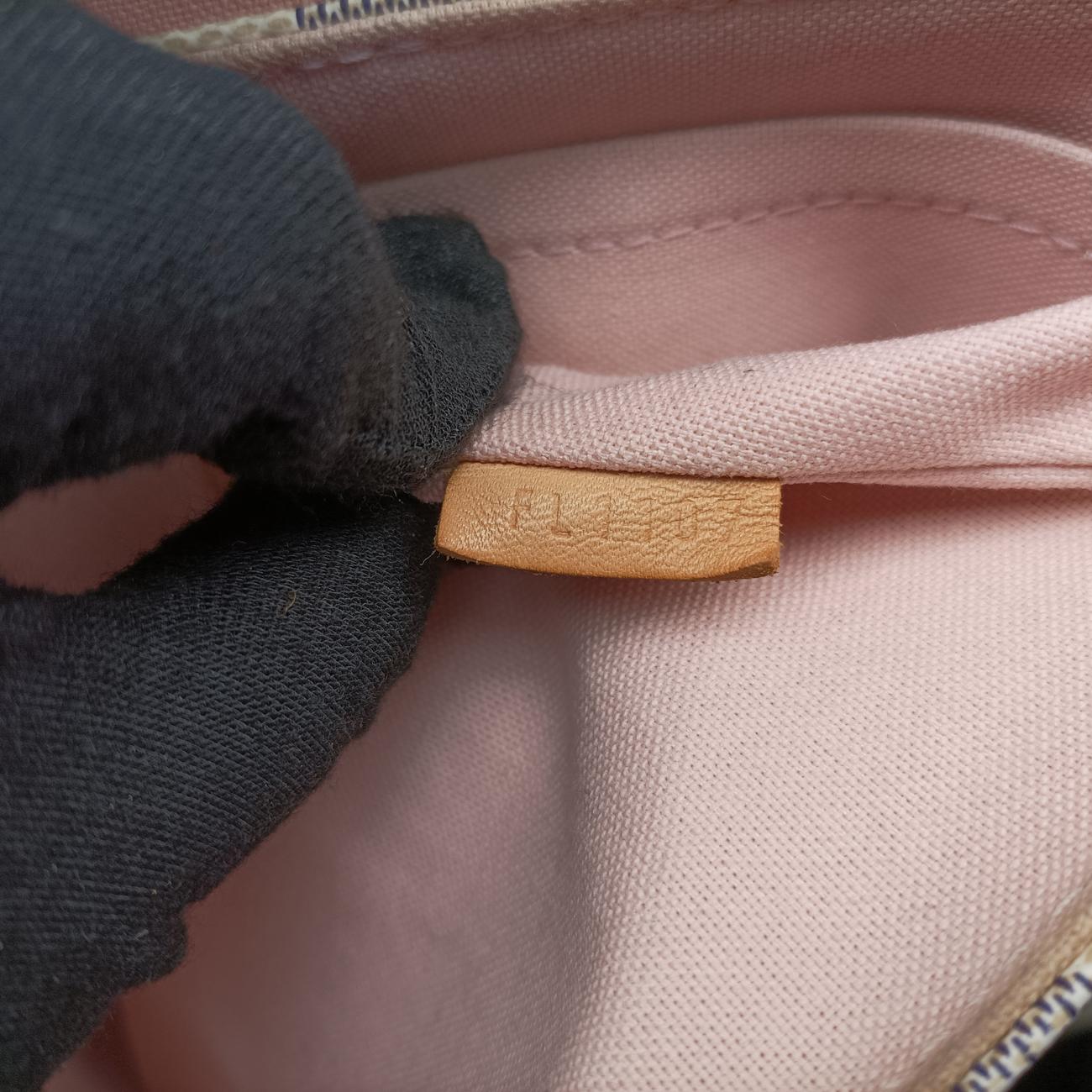 Pre-owned Louis Vuitton CROISETTE Azur Damier Canvas N41581 shoulderbag | stylenewstar