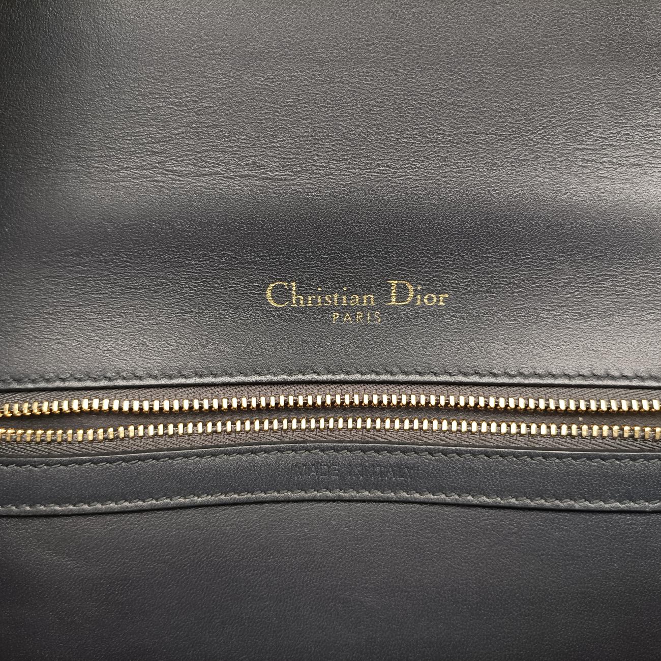 Pre-owned Christian Dior Diorama White Leather  shoulderbag | stylenewstar