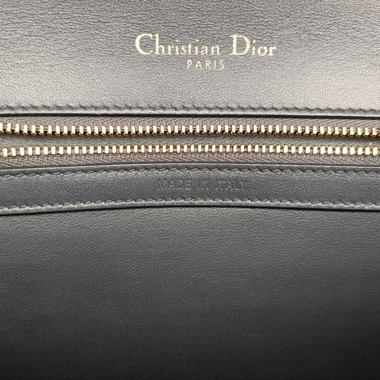 Pre-owned Christian Dior Diorama White Leather  shoulderbag | stylenewstar