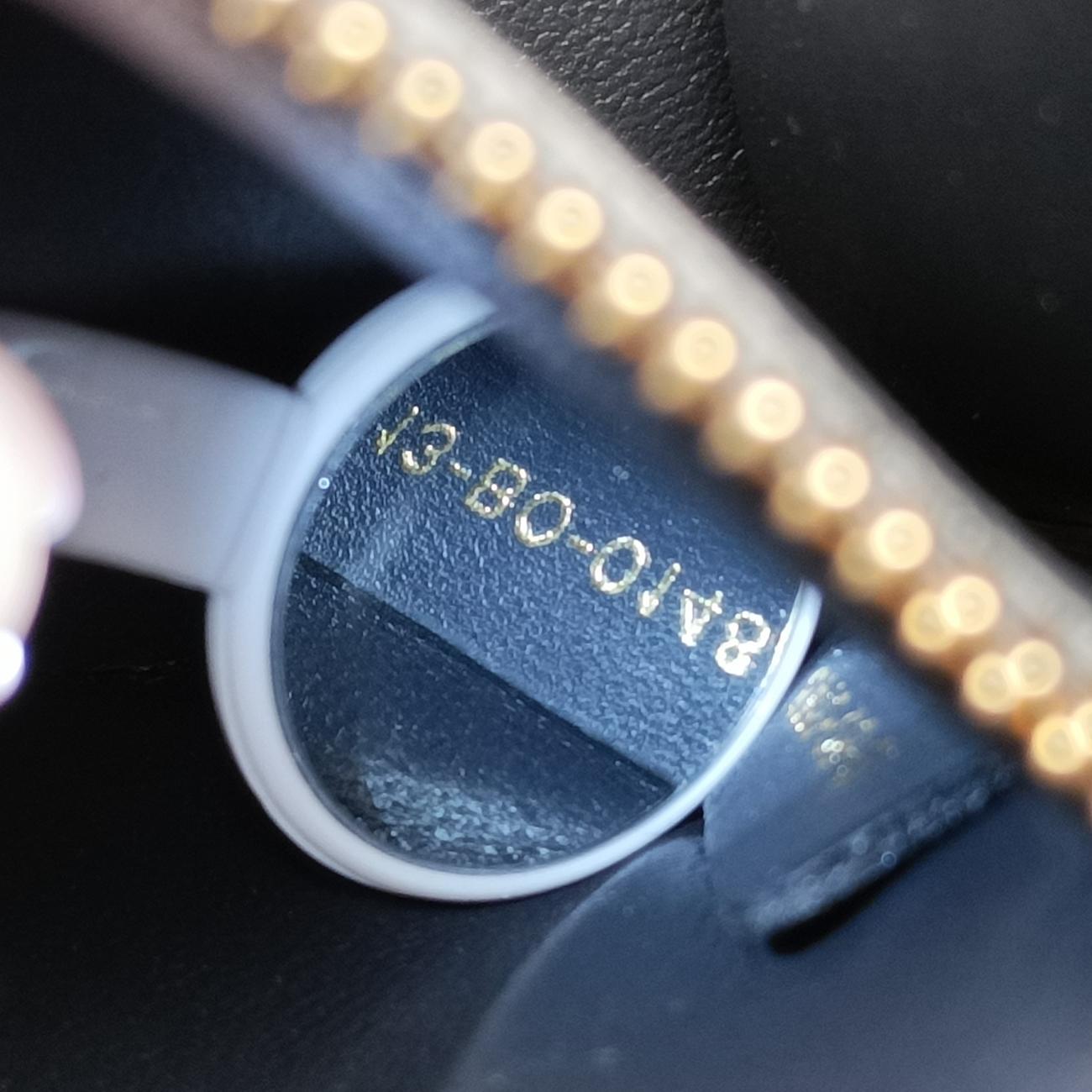 Pre-owned Christian Dior Diorama White Leather  shoulderbag | stylenewstar