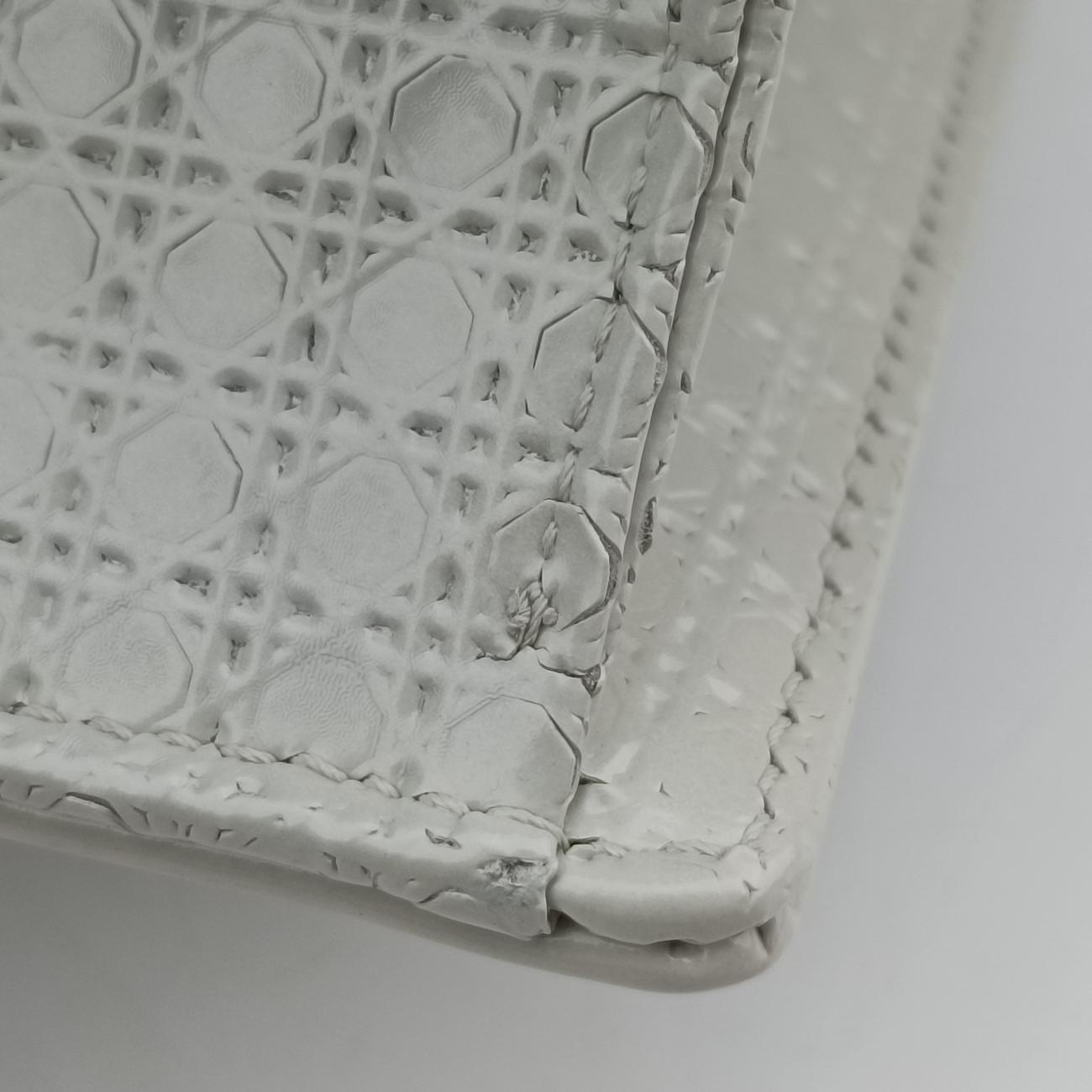 Pre-owned Christian Dior Diorama White Leather  shoulderbag | stylenewstar