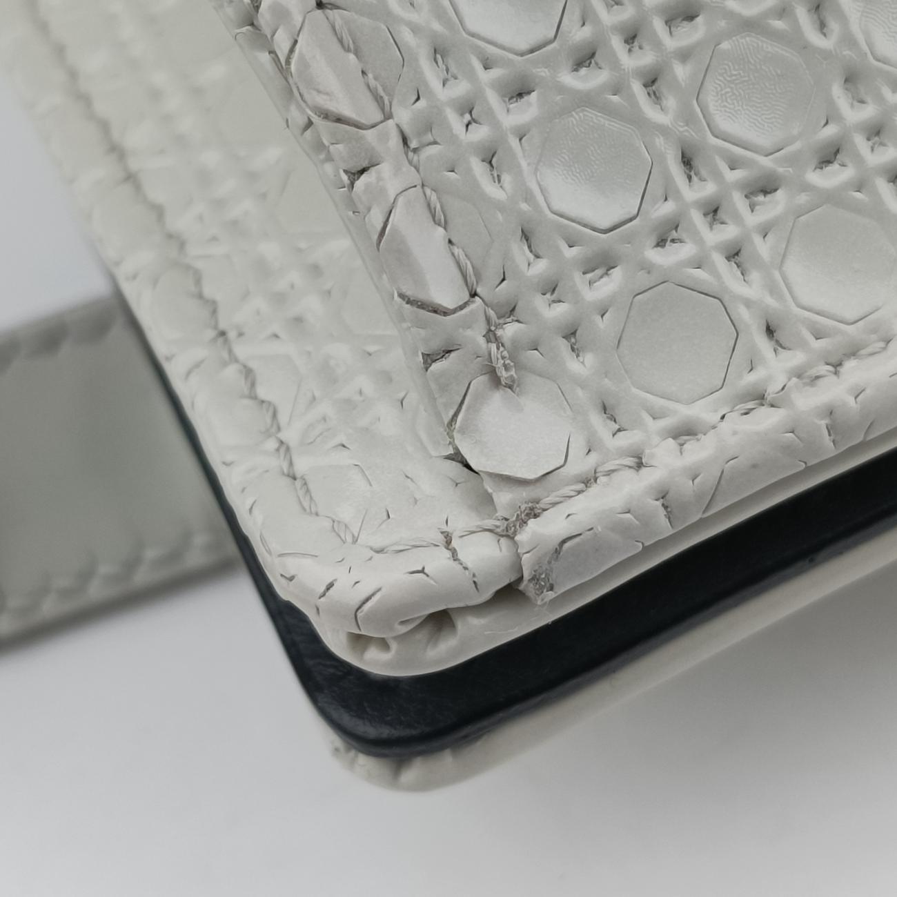 Pre-owned Christian Dior Diorama White Leather  shoulderbag | stylenewstar