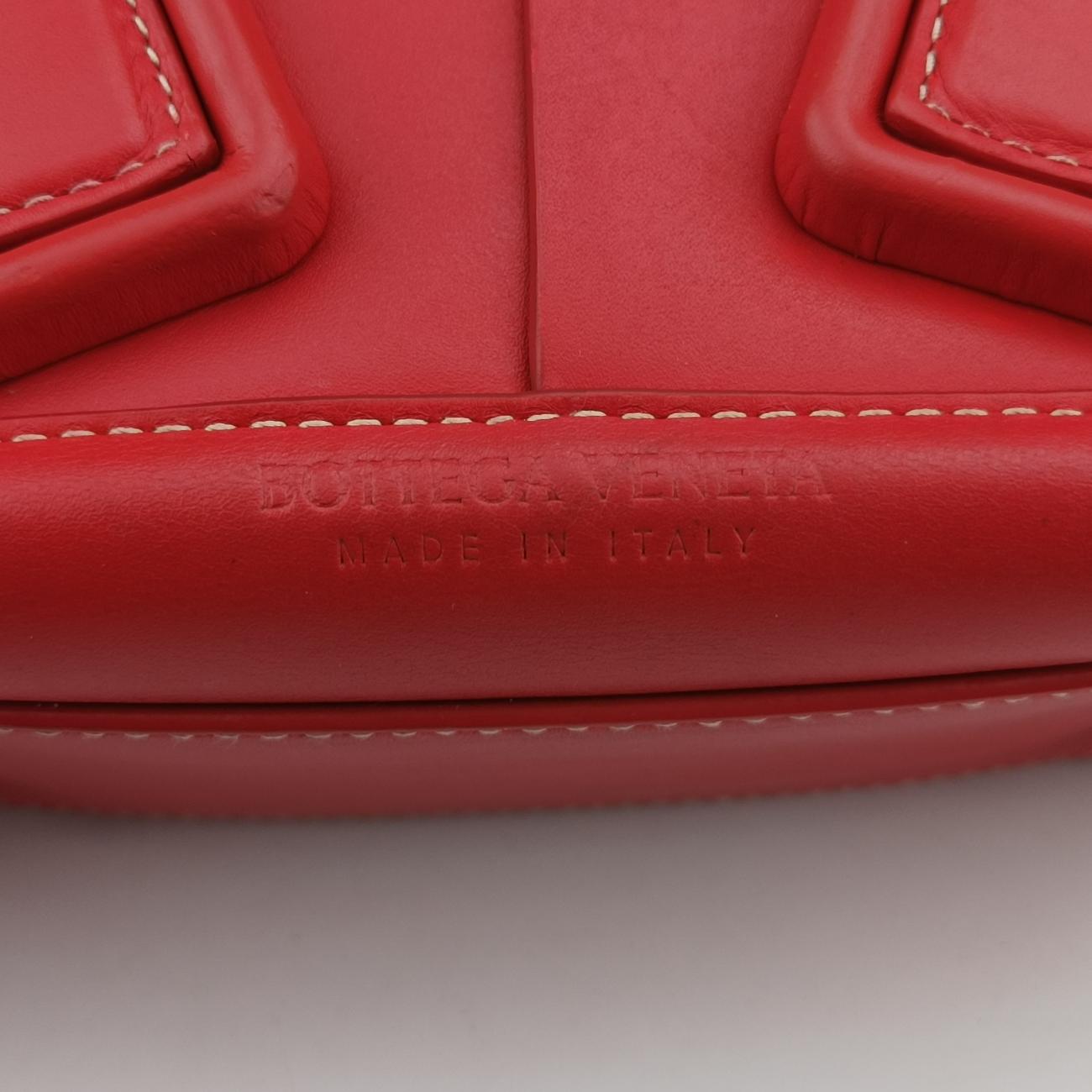 Secondhand Bottega Veneta The Arco Red Leather  shoulderbag | stylenewstar