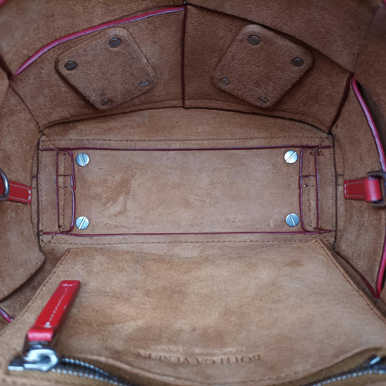 Secondhand Bottega Veneta The Arco Red Leather  shoulderbag | stylenewstar