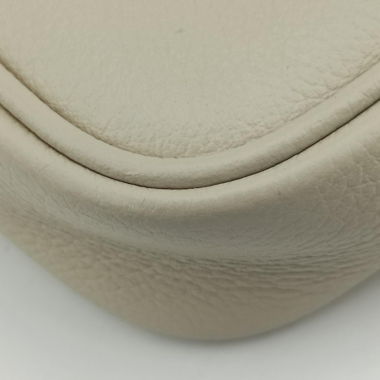 Pre-owned Gucci Print Messenger White Leather 574803 shoulderbag | stylenewstar