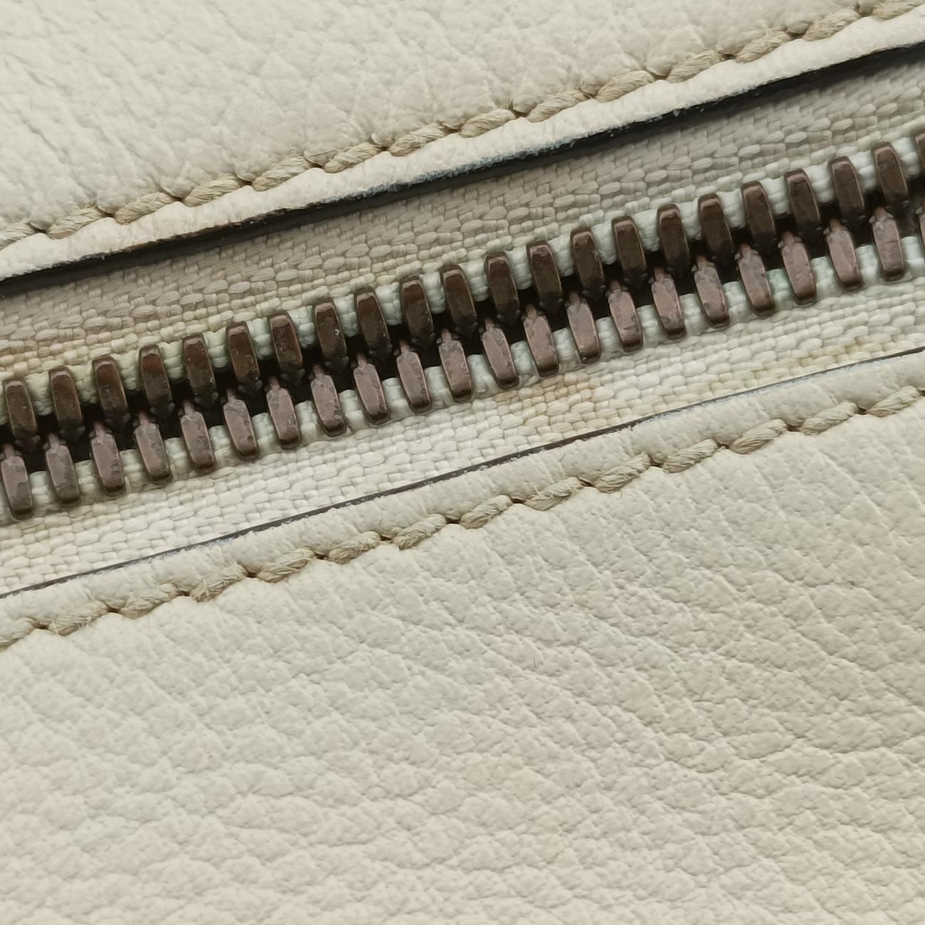 Pre-owned Gucci Print Messenger White Leather 574803 shoulderbag | stylenewstar