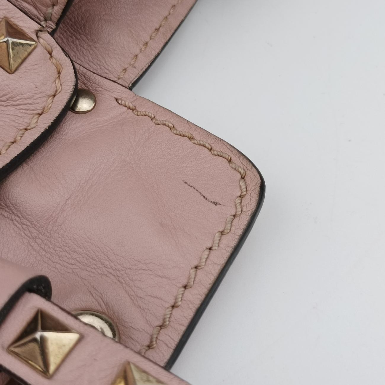 Secondhand Valentino Rockstud Pink Leather  shoulderbag | stylenewstar