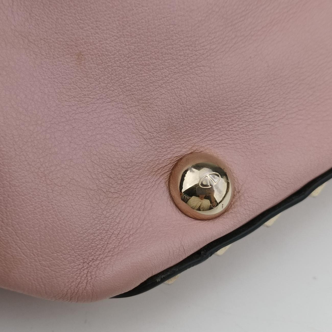 Secondhand Valentino Rockstud Pink Leather  shoulderbag | stylenewstar