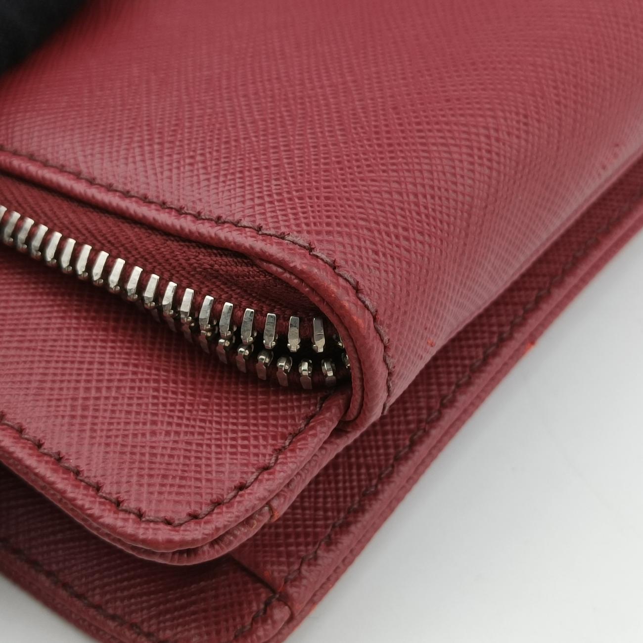 Vintage Prada Triangle Logo Plate Red Saffiano Leather  handbag | stylenewstar