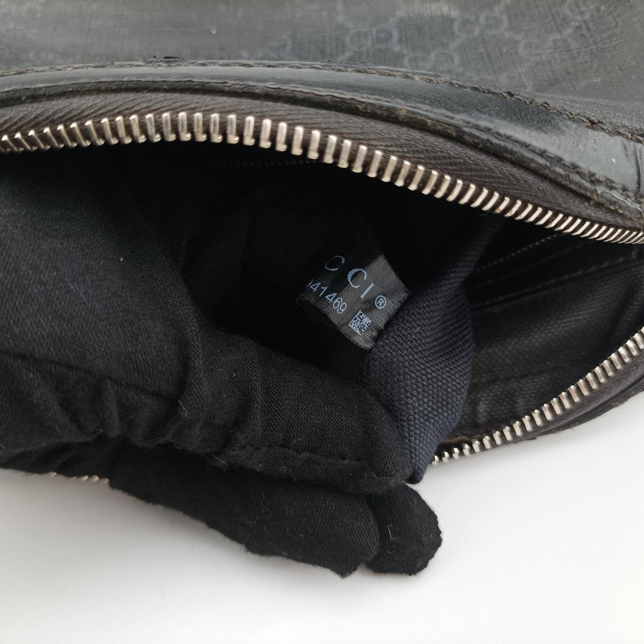 Pre-owned Gucci GG Supreme Navy PVC coated canvas 495562 clutchbag | stylenewstar