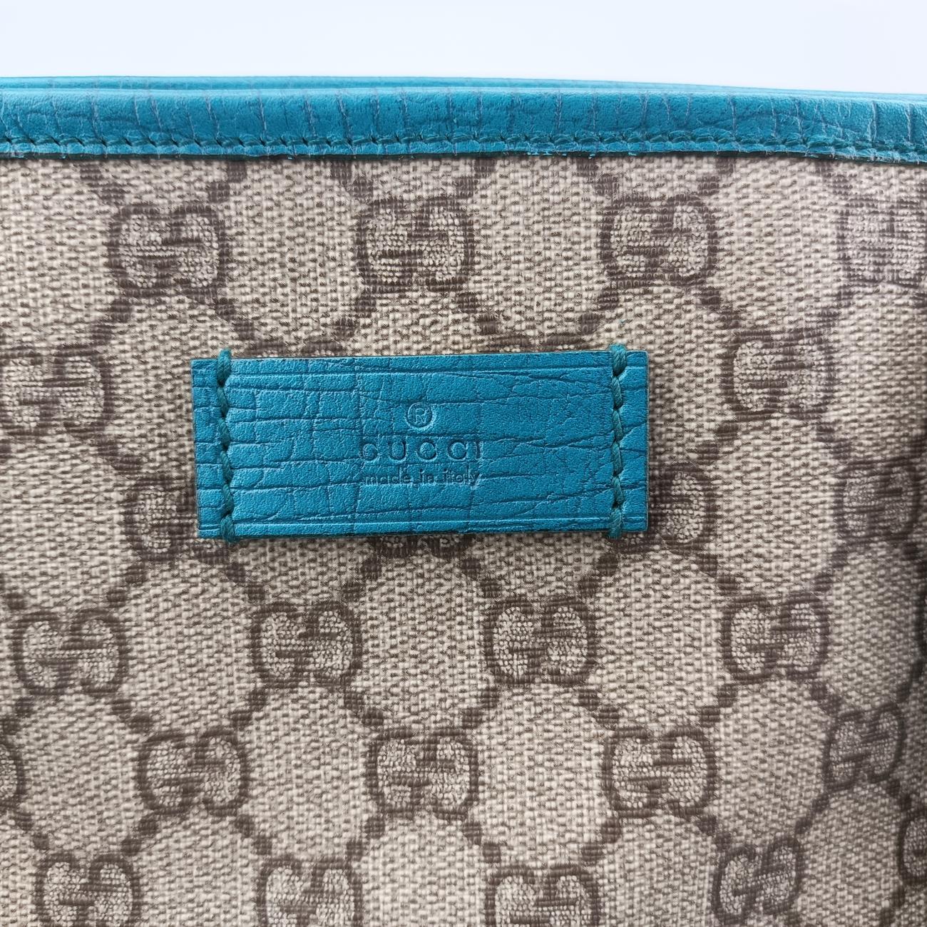 Pre-owned Gucci GG Supreme Beige x Blue PVC coated canvas 114288 handbag | stylenewstar