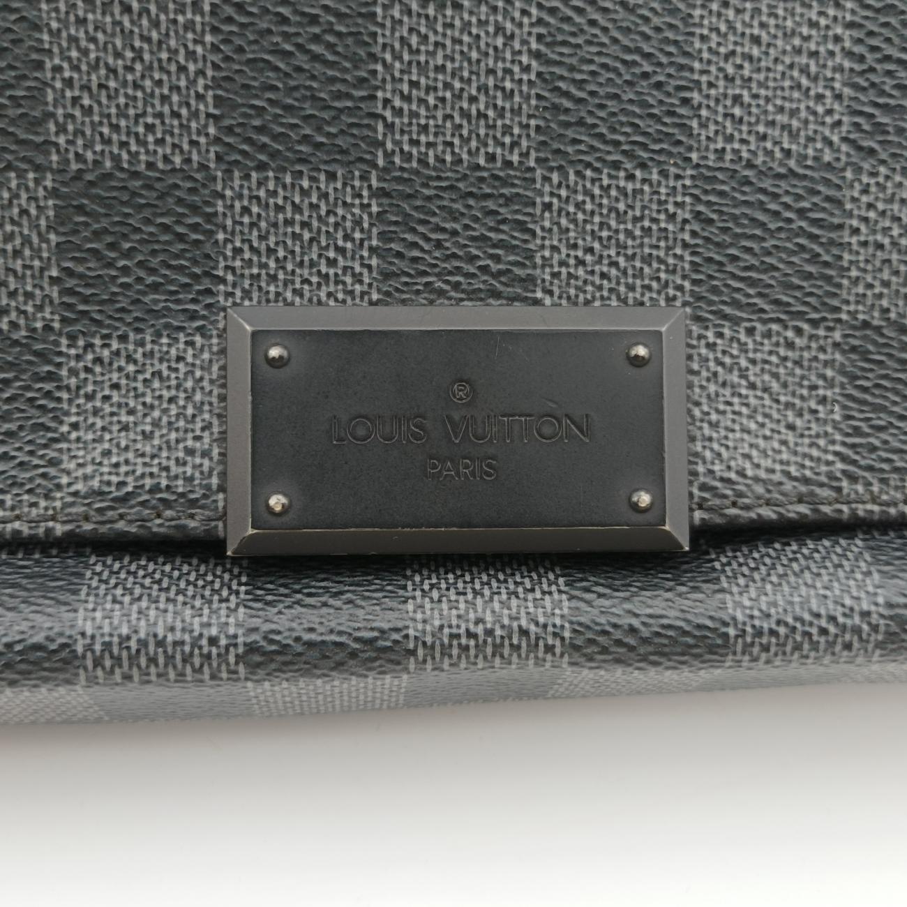 Pre-owned Louis Vuitton DANIEL MM Noir Damier GRAPHITE N58029 shoulderbag | stylenewstar