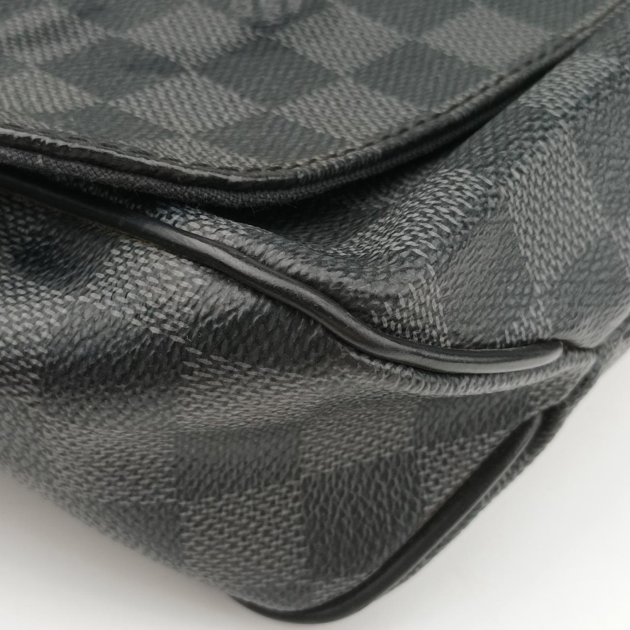 Pre-owned Louis Vuitton DANIEL MM Noir Damier GRAPHITE N58029 shoulderbag | stylenewstar
