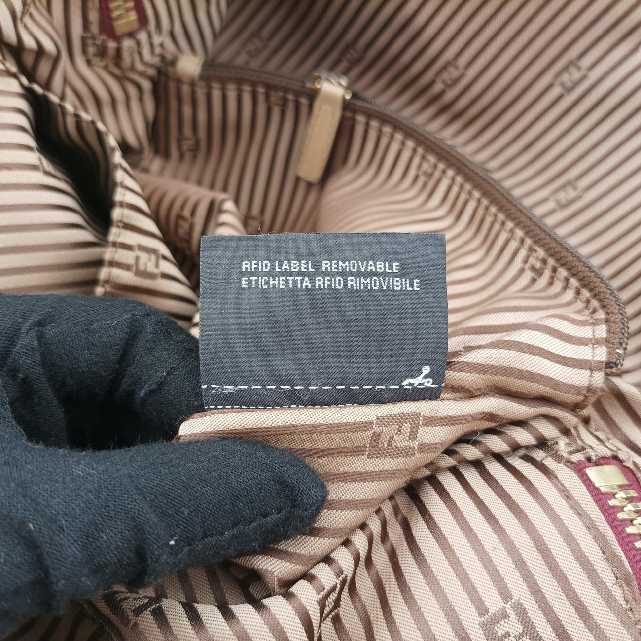 Pre-owned Fendi Chameleon Beige×Burgundy Leather 8BL114 handbag | stylenewstar