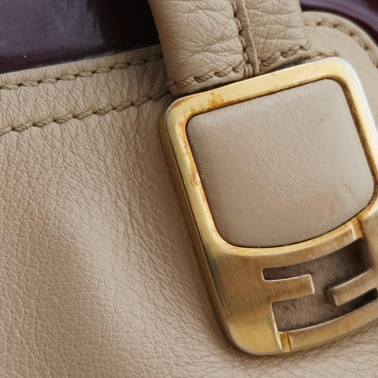 Pre-owned Fendi Chameleon Beige×Burgundy Leather 8BL114 handbag | stylenewstar