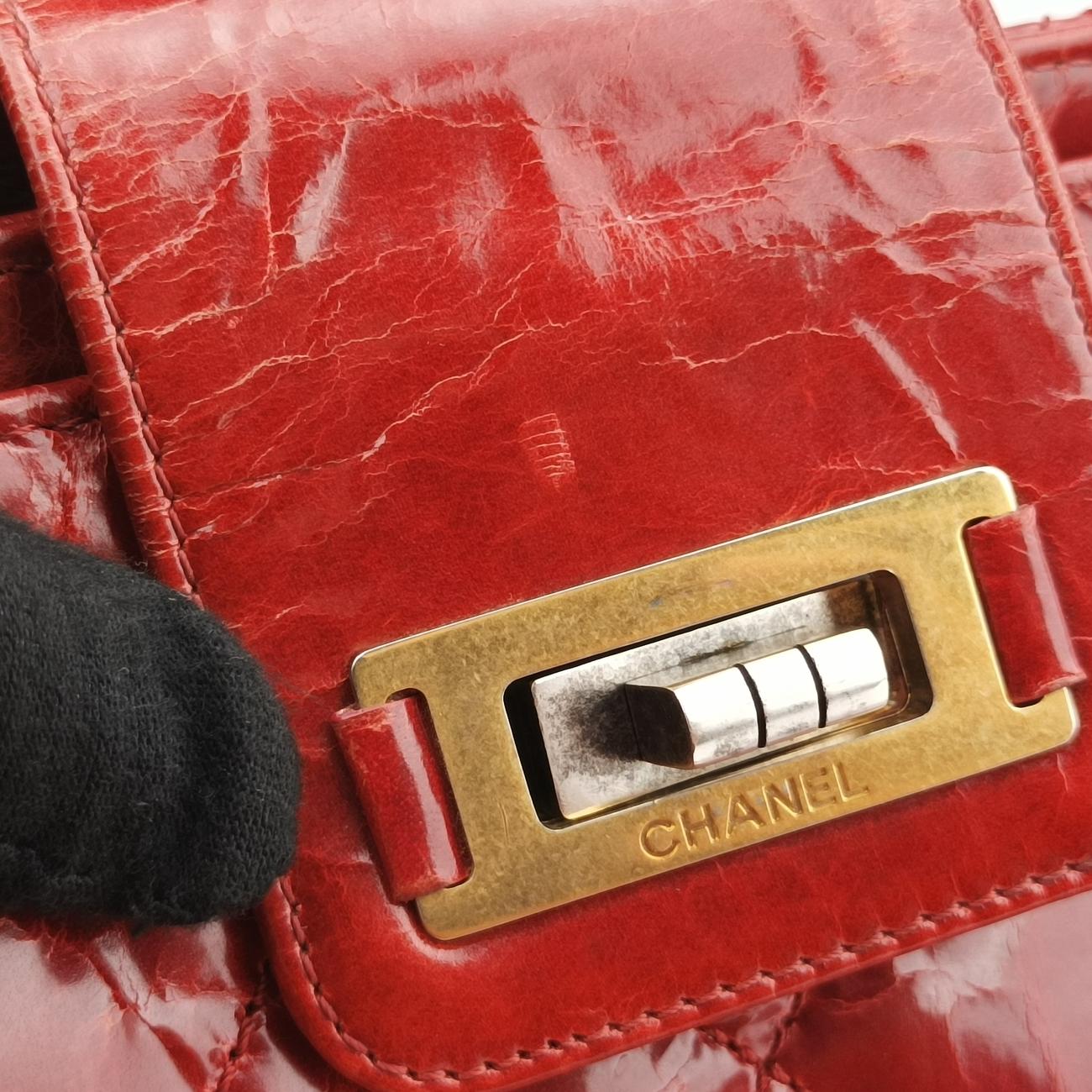 Pre-owned Chanel 2.55 Matelasse Red Leather A66817 shoulderbag | stylenewstar