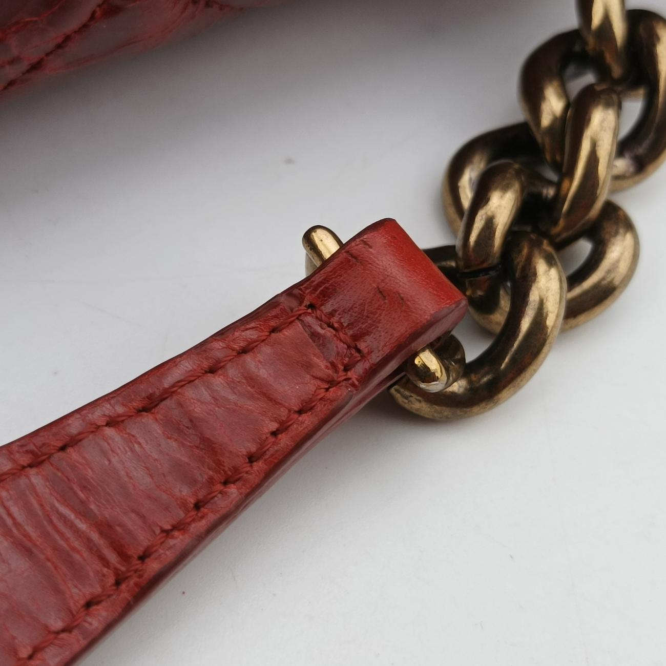 Pre-owned Chanel 2.55 Matelasse Red Leather A66817 shoulderbag | stylenewstar