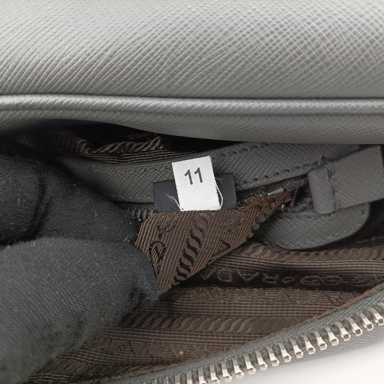 Vintage Prada business bag briefcase Grey SAFFIANO Leather 2VE363 handbag | stylenewstar