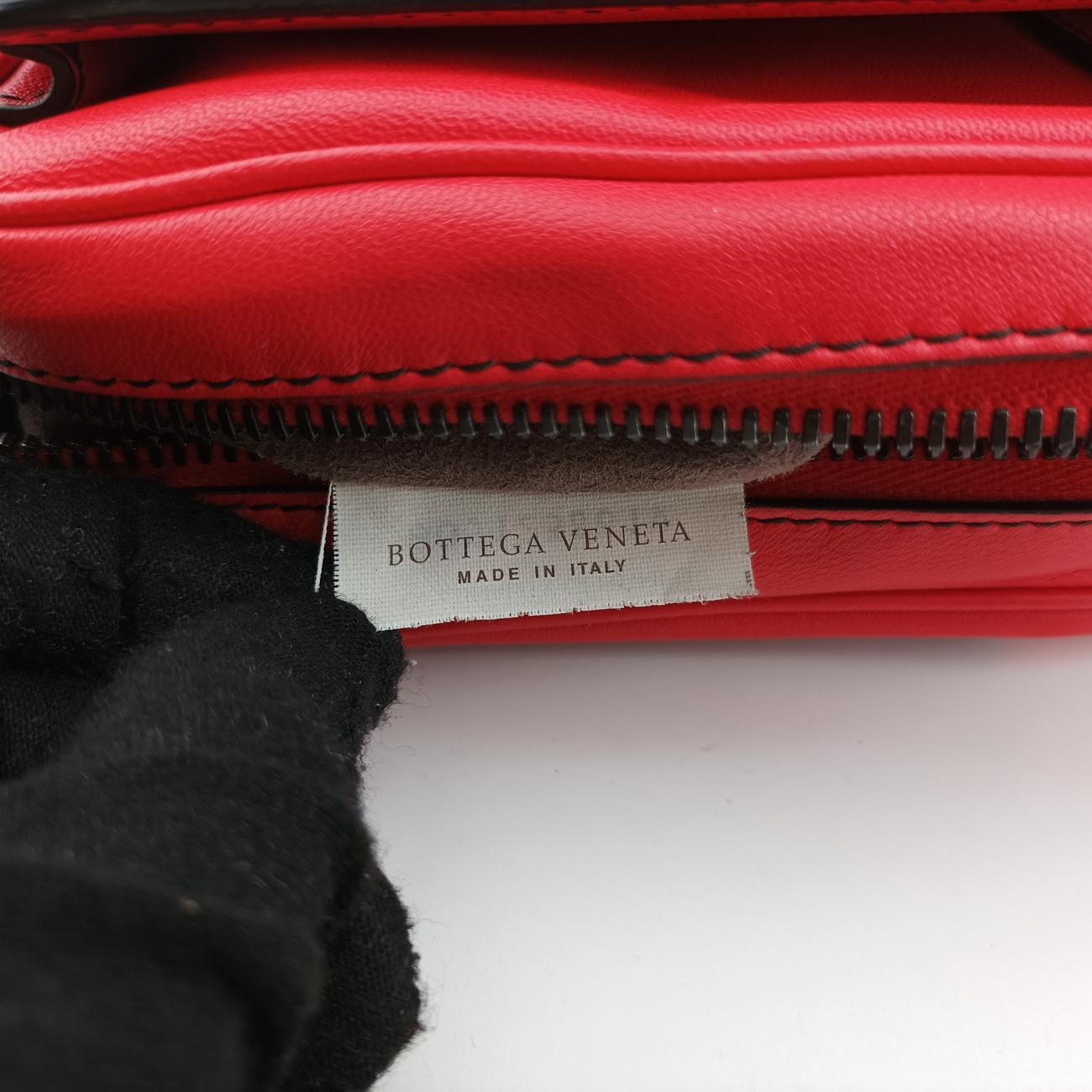 Secondhand Bottega Veneta Intrecciato Red lambskin  shoulderbag | stylenewstar