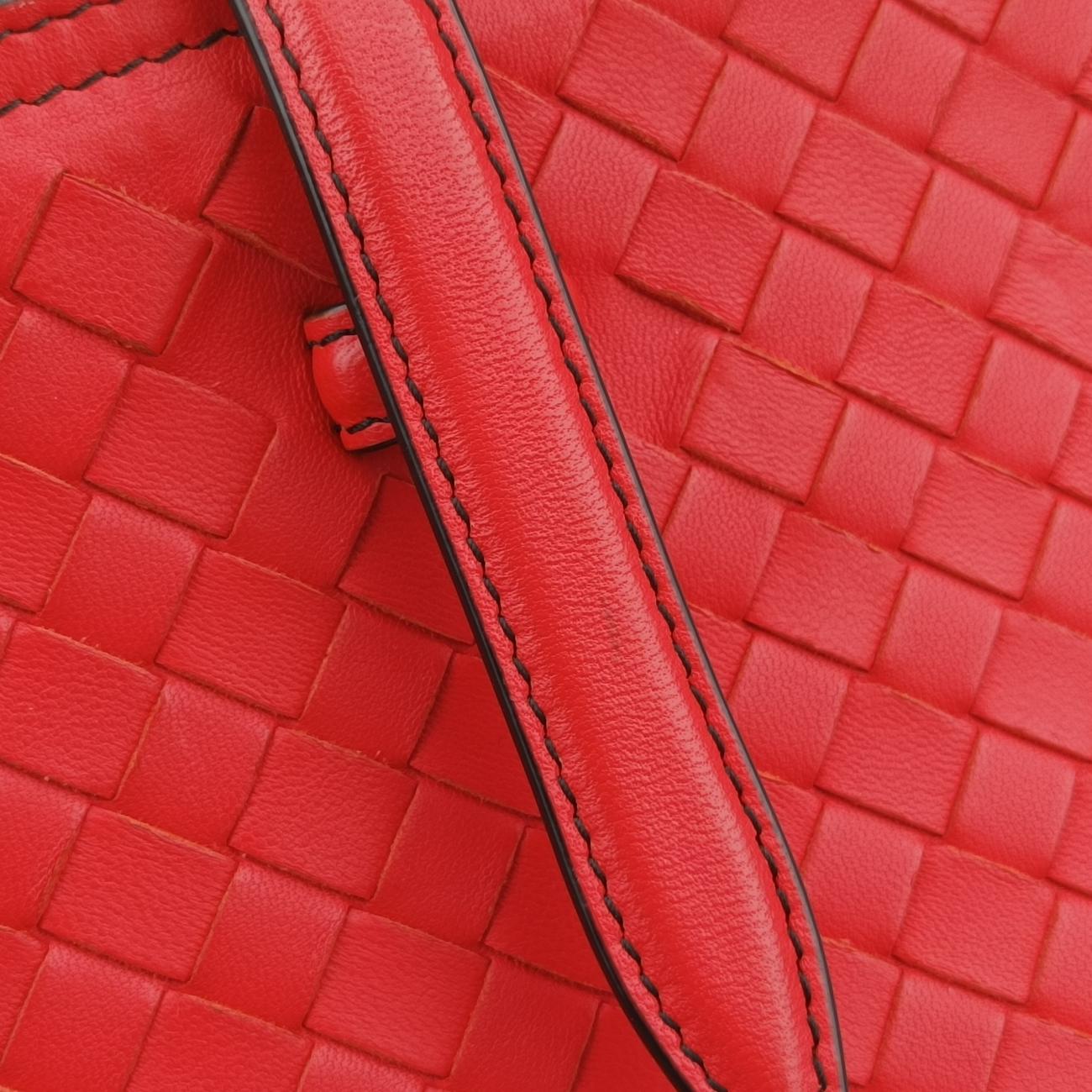 Secondhand Bottega Veneta Intrecciato Red lambskin  shoulderbag | stylenewstar