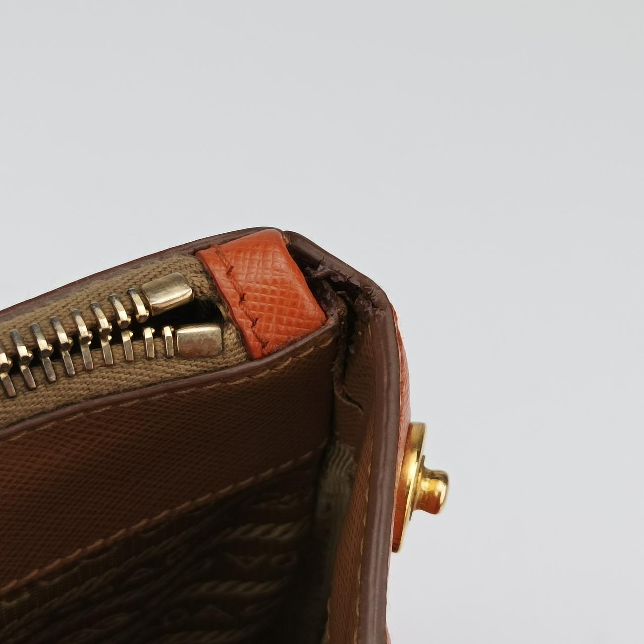 Vintage Prada Galleria beige×orange SAFFIANO　Leather B2274C shoulderbag | stylenewstar