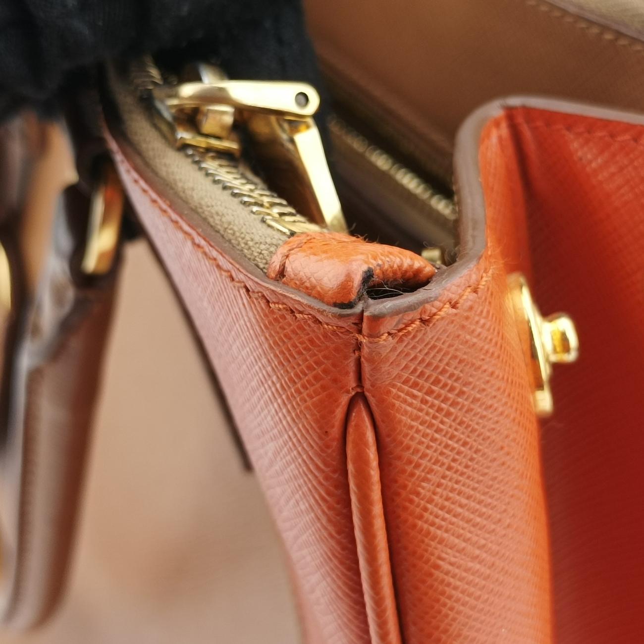 Vintage Prada Galleria beige×orange SAFFIANO　Leather B2274C shoulderbag | stylenewstar