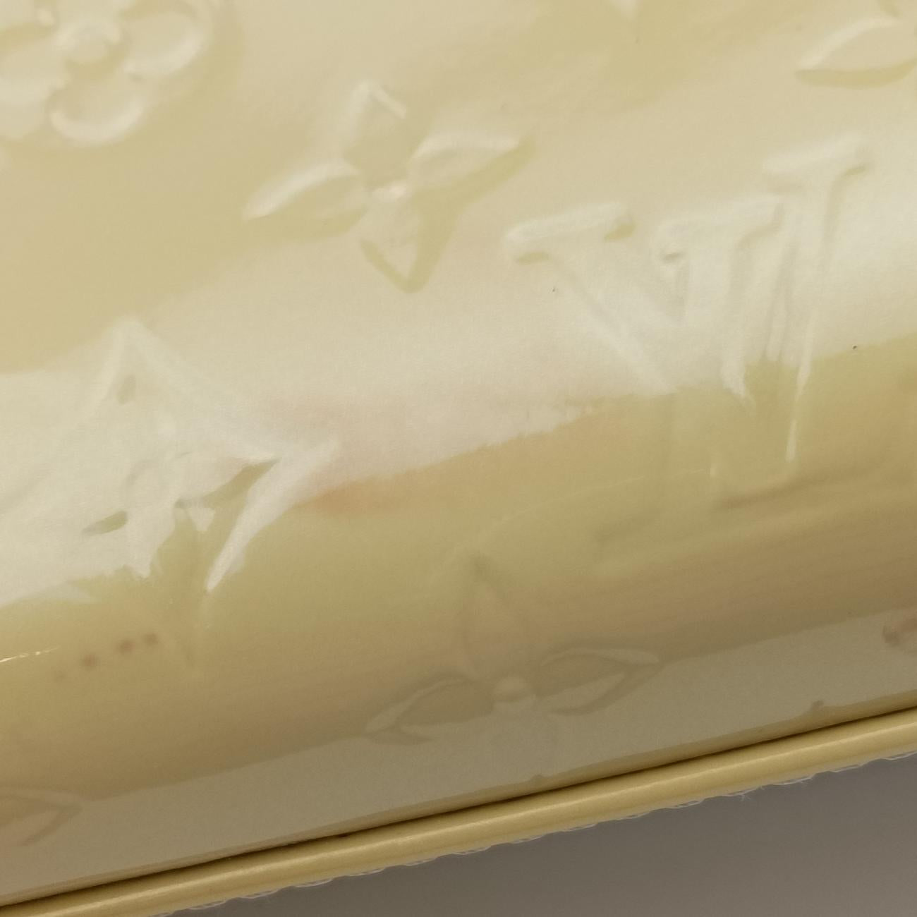 Pre-owned Louis Vuitton Bréa MM Dunne Vernis M90180 shoulderbag | stylenewstar