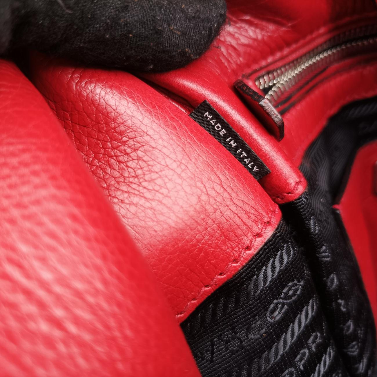 Pre-owned Prada Twin Pocket Winged Tote Red Leather BN2619 shoulderbag | stylenewstar