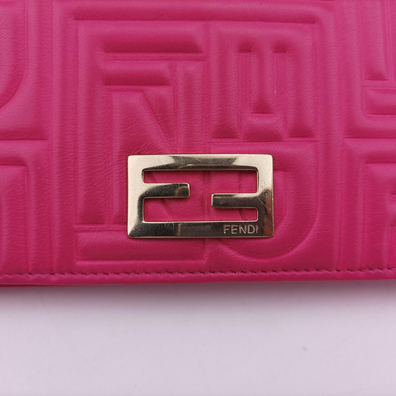 Pre-owned Fendi Embossed Logo Pink Leather 8M0219 shoulderbag | stylenewstar