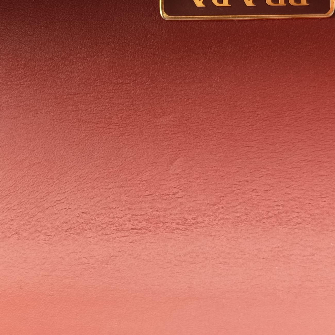 Vintage Prada Pionnière Red×black leather 1BH056 shoulderbag | stylenewstar