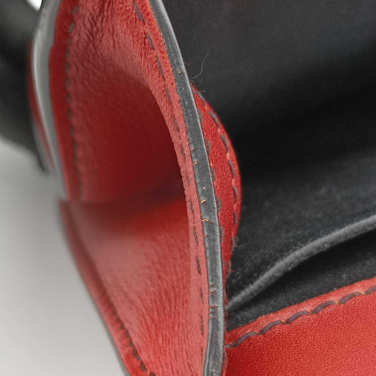 Vintage Prada Pionnière Red×black leather 1BH056 shoulderbag | stylenewstar