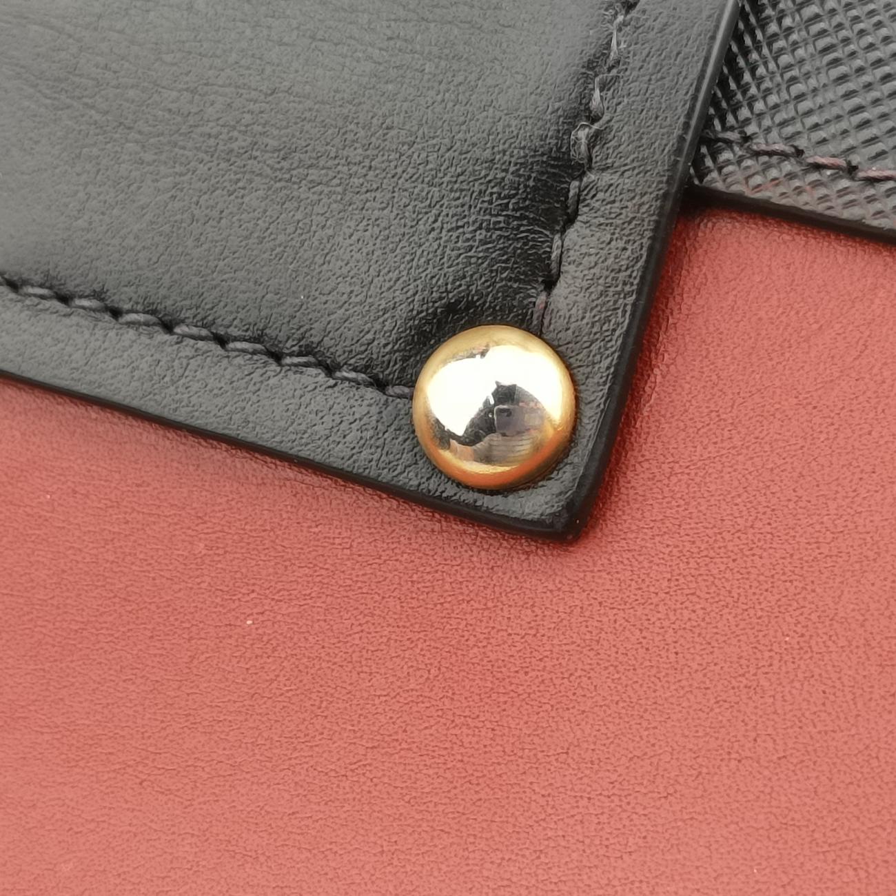 Vintage Prada Pionnière Red×black leather 1BH056 shoulderbag | stylenewstar