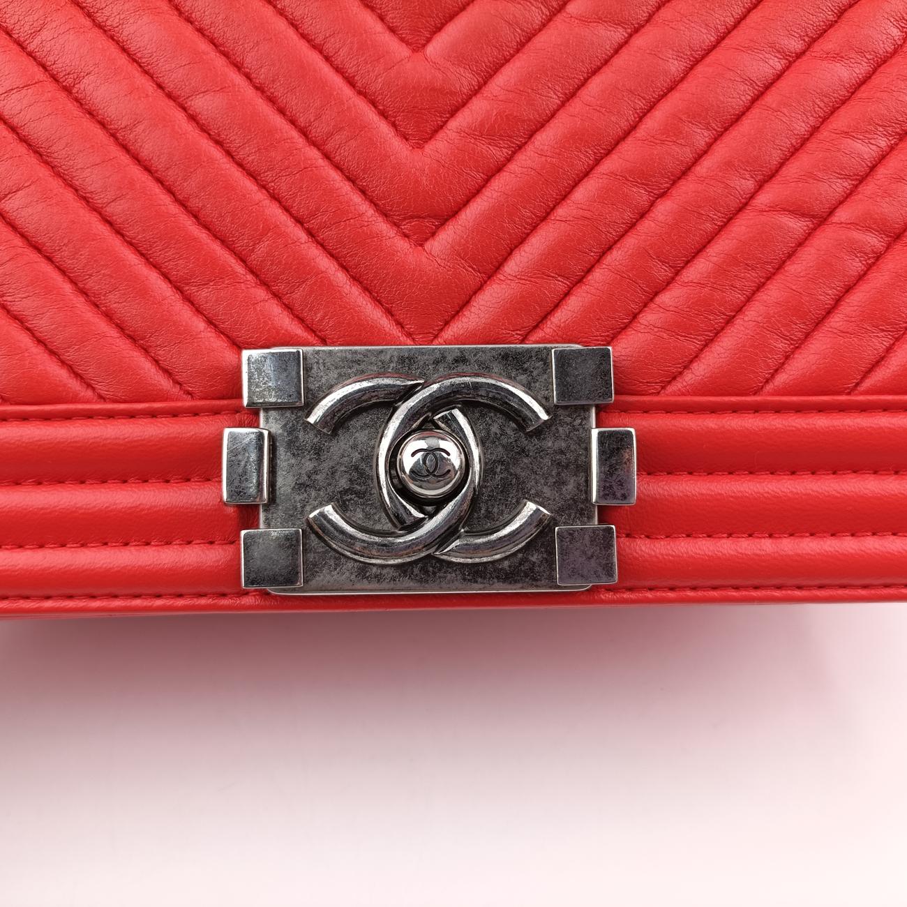 Secondhand Chanel BOY CHANEL Orange lambskin A92828 shoulderbag | stylenewstar