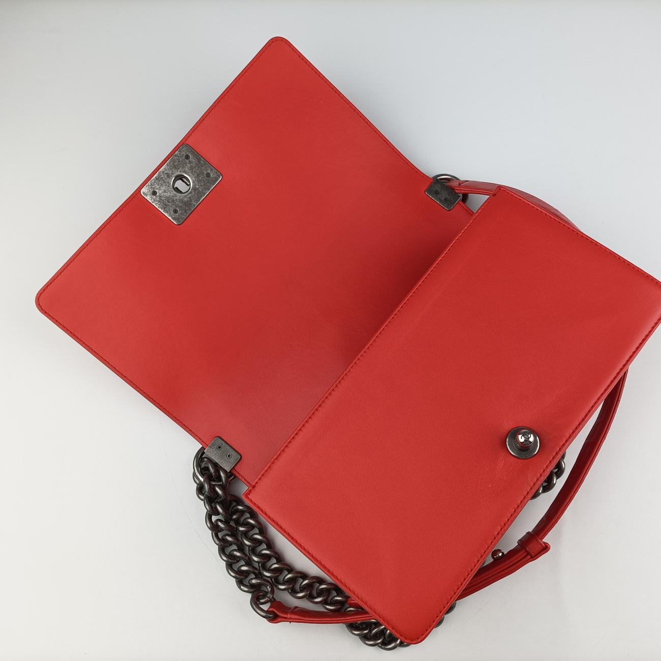 Secondhand Chanel BOY CHANEL Orange lambskin A92828 shoulderbag | stylenewstar