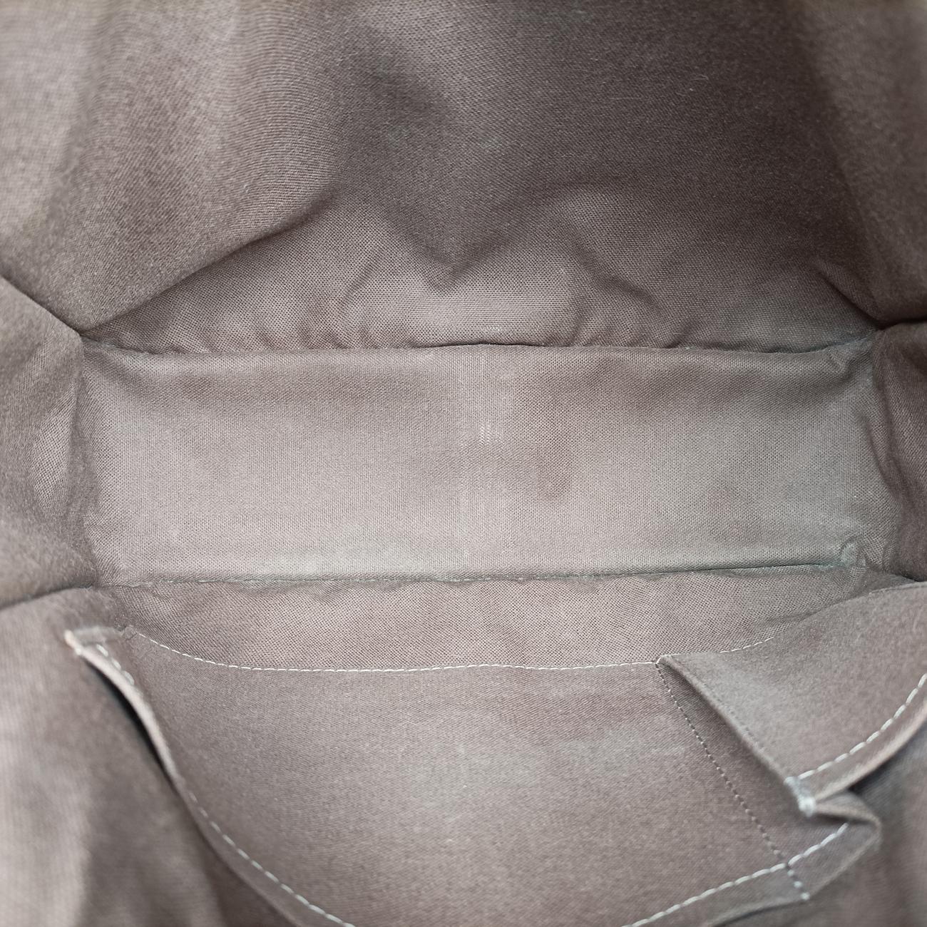 Pre-owned Louis Vuitton ANDREI Grizzly Taiga M32488 shoulderbag | stylenewstar