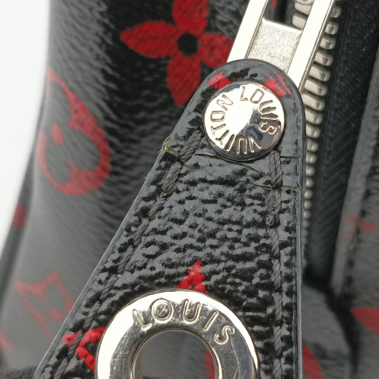 Pre-owned Louis Vuitton Dora Soft BB Rouge x Noir Damier Canvas M50217 shoulderbag | stylenewstar