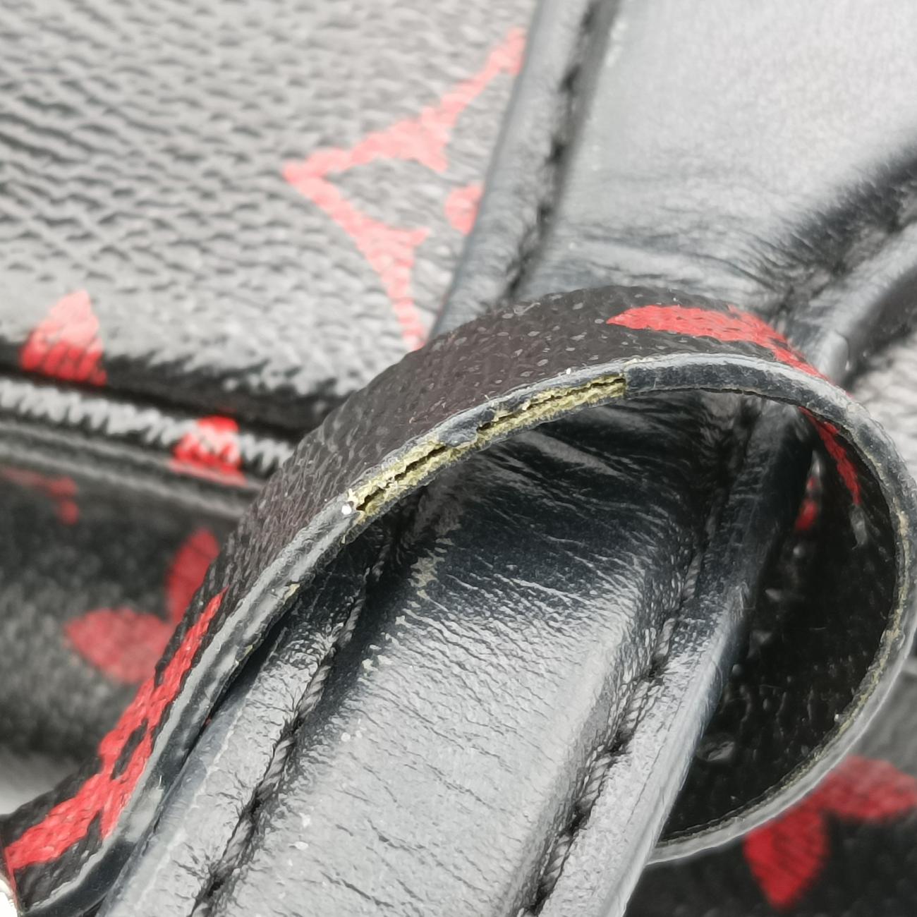 Pre-owned Louis Vuitton Dora Soft BB Rouge x Noir Damier Canvas M50217 shoulderbag | stylenewstar