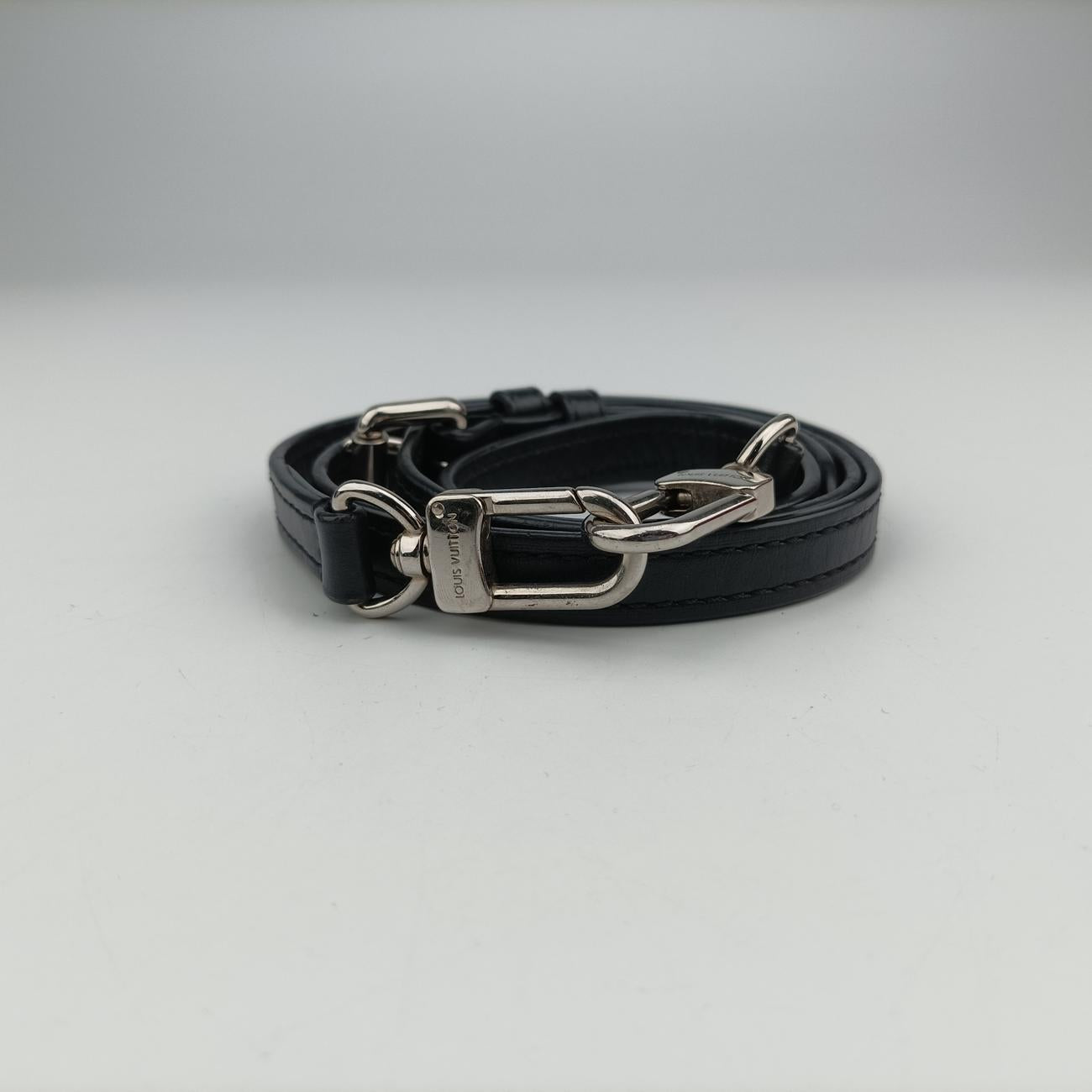 Pre-owned Louis Vuitton Dora Soft BB Rouge x Noir Damier Canvas M50217 shoulderbag | stylenewstar