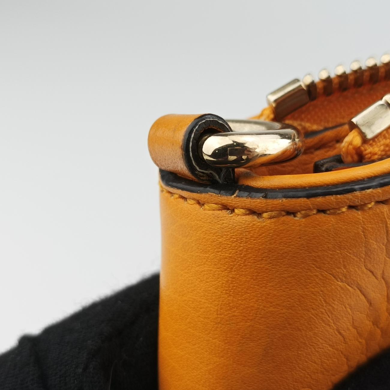 Pre-owned Gucci Soho Orange Leather 369176 shoulderbag | stylenewstar