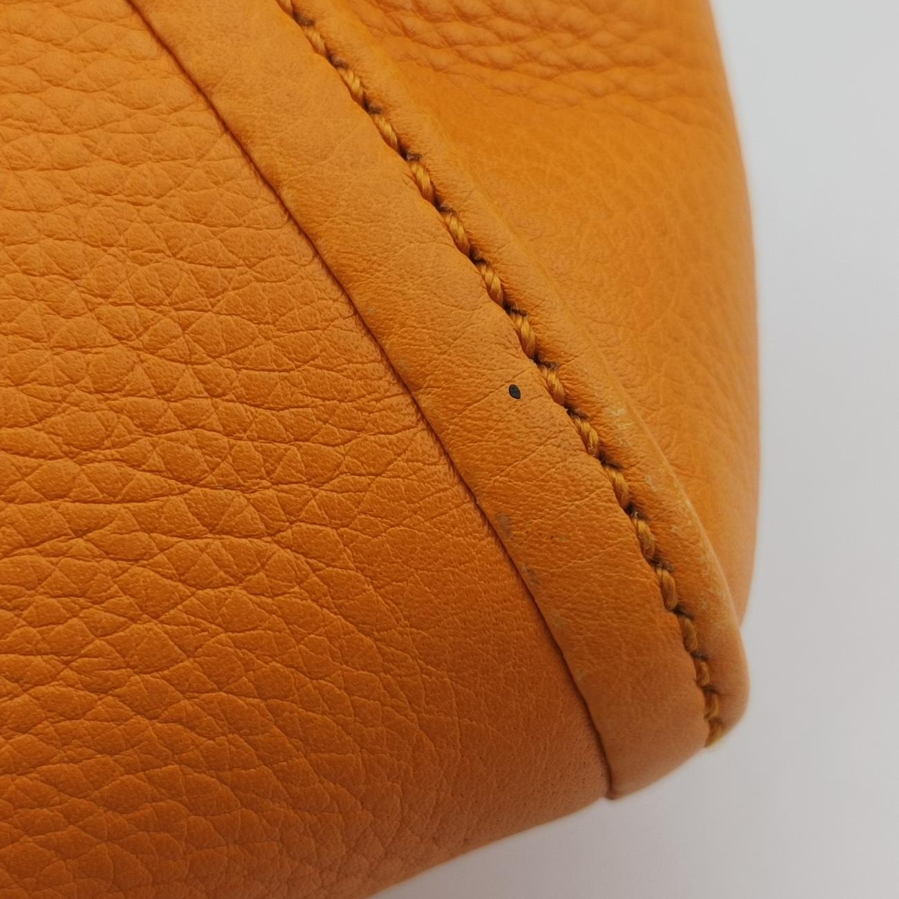 Pre-owned Gucci Soho Orange Leather 369176 shoulderbag | stylenewstar