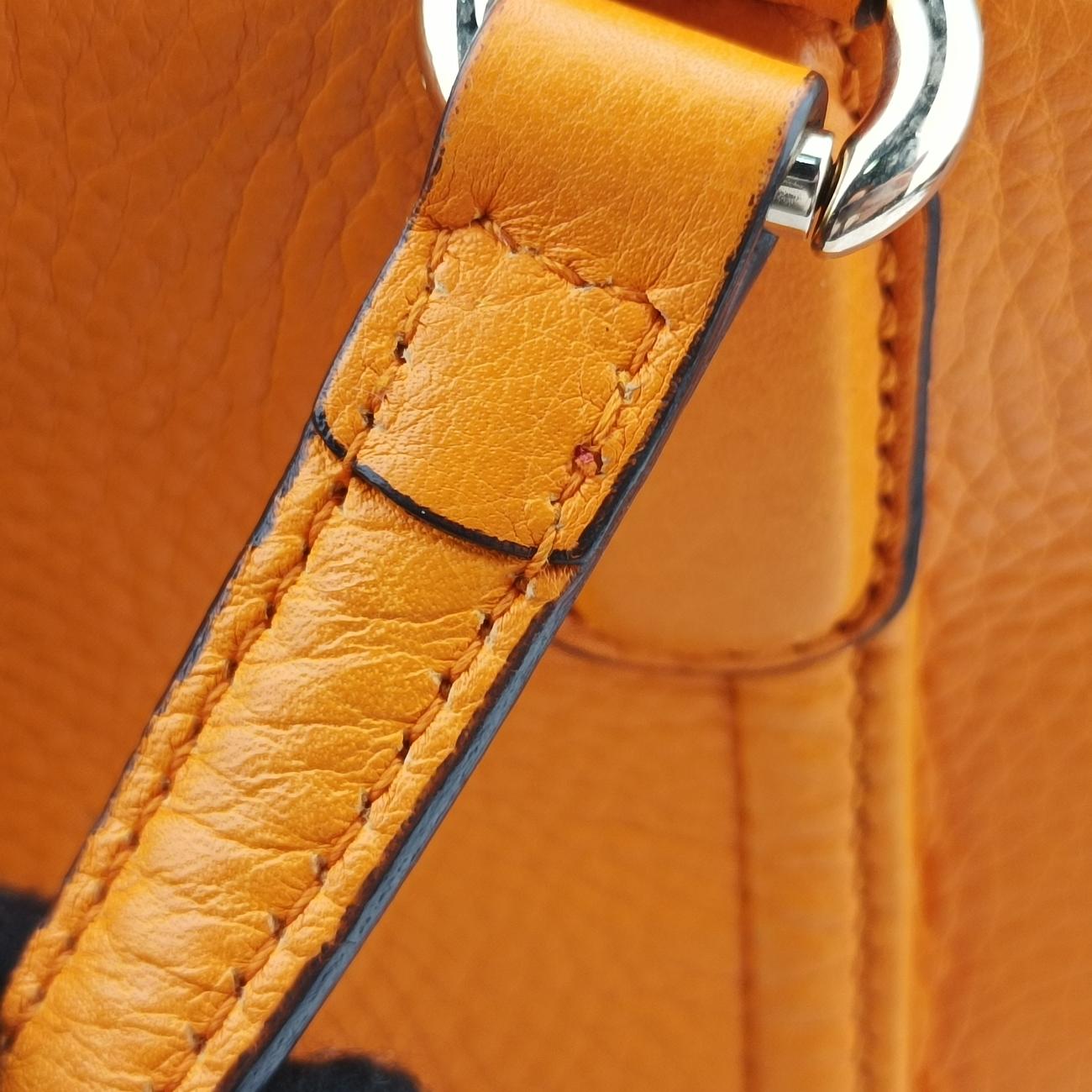 Pre-owned Gucci Soho Orange Leather 369176 shoulderbag | stylenewstar