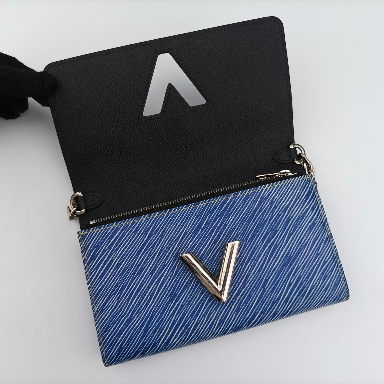 Pre-owned Louis Vuitton Twist MM Blue x Multicolor Epi M54865 shoulderbag | stylenewstar