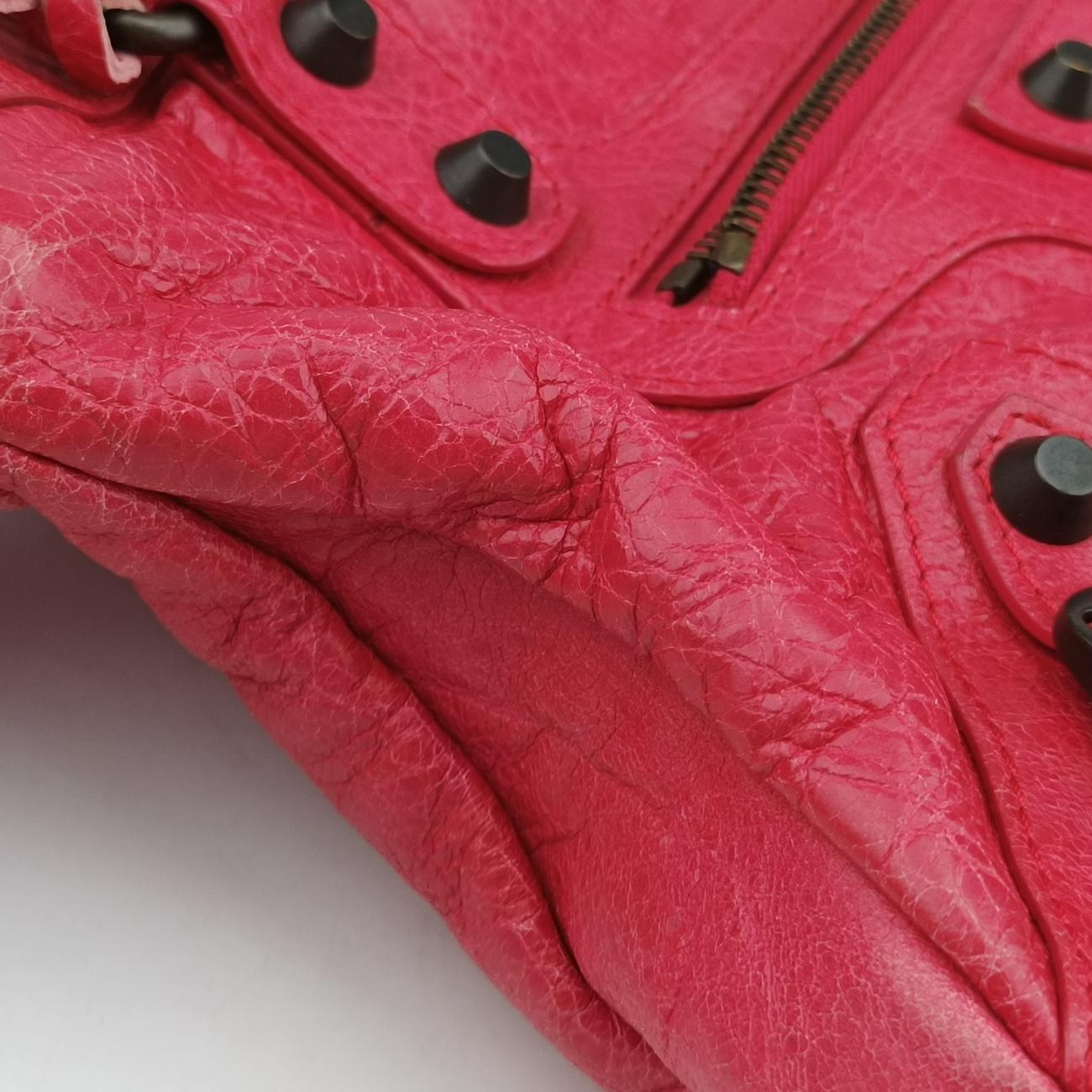 Pre-owned Balenciaga Electric Perforated Motorcycle City Red lambskin  shoulderbag | stylenewstar