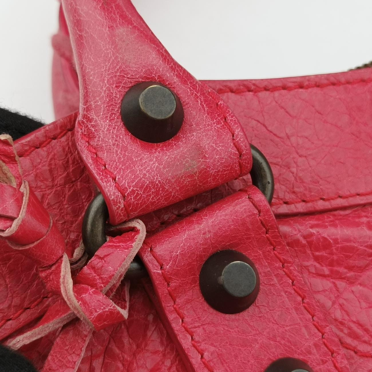 Pre-owned Balenciaga Electric Perforated Motorcycle City Red lambskin  shoulderbag | stylenewstar